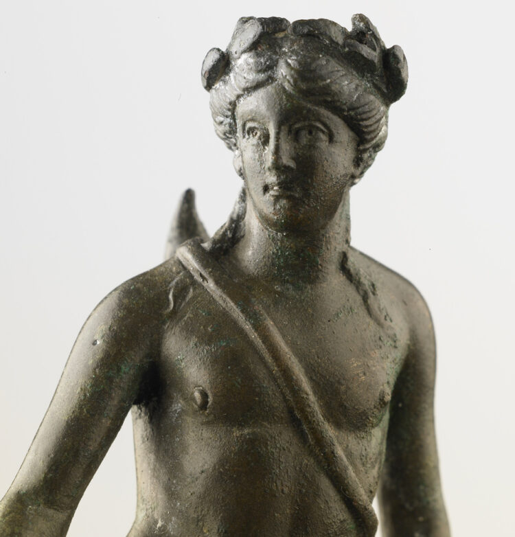 statuette Apollon détail