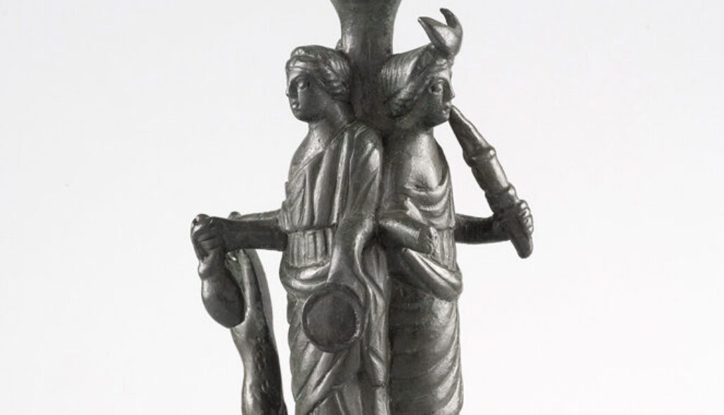 Hécate représentée sous sa forme triple